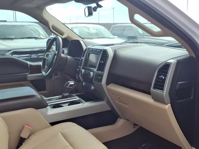 2020 Oxford White Ford F-150 Lariat 4X4 Truck