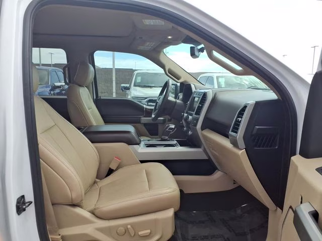 2020 Oxford White Ford F-150 Lariat 4X4 Truck