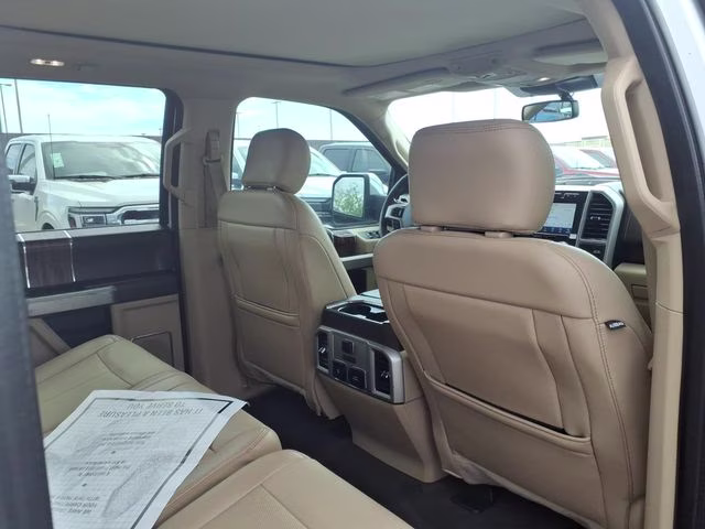 2020 Oxford White Ford F-150 Lariat 4X4 Truck