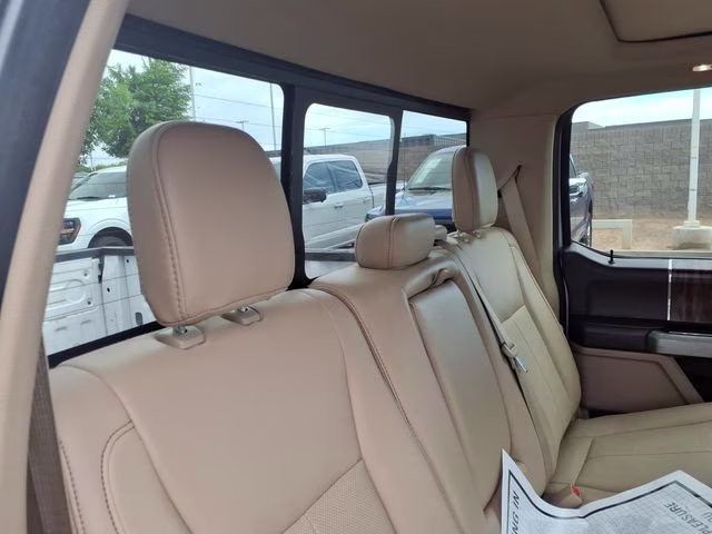 2020 Oxford White Ford F-150 Lariat 4X4 Truck