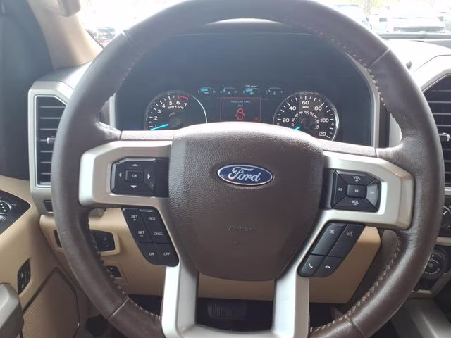 2020 Oxford White Ford F-150 Lariat 4X4 Truck