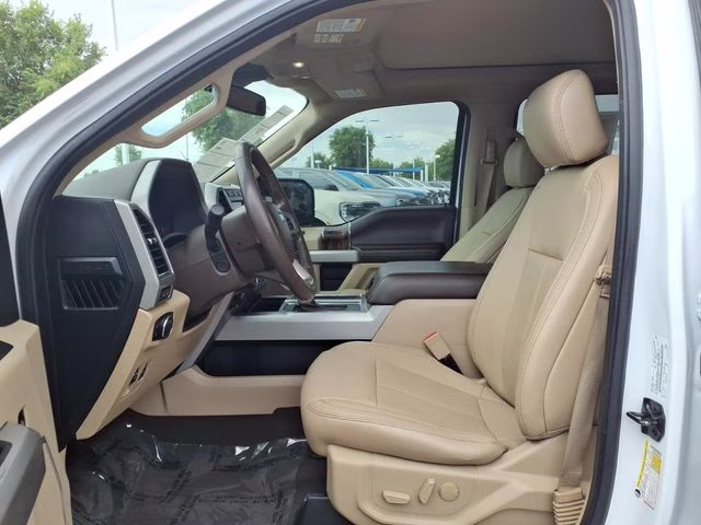 2020 Oxford White Ford F-150 Lariat 4X4 Truck