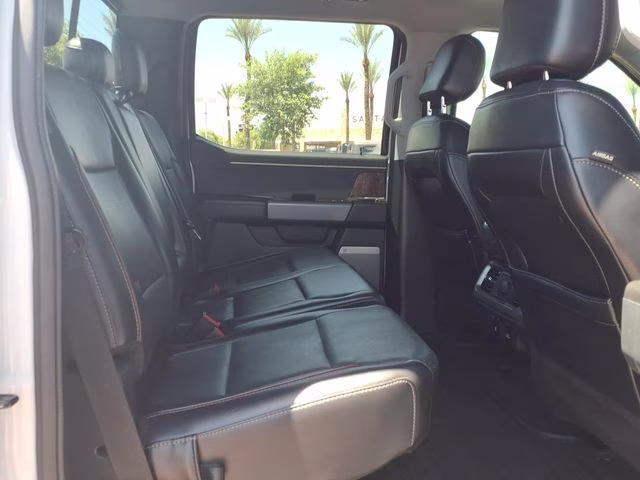 2021 Space White Metallic Ford F-150 Lariat 4X4 Truck