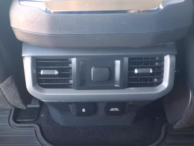 2021 Space White Metallic Ford F-150 Lariat 4X4 Truck