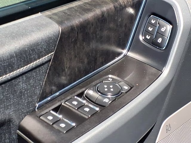 2021 Space White Metallic Ford F-150 Lariat 4X4 Truck