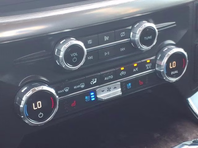 2021 Space White Metallic Ford F-150 Lariat 4X4 Truck