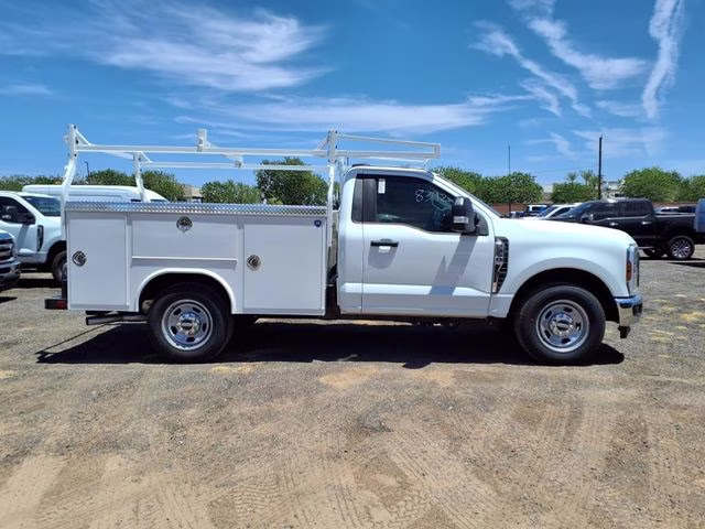 2025 Oxford White Ford Super Duty F-350 SRW XL RWD Truck