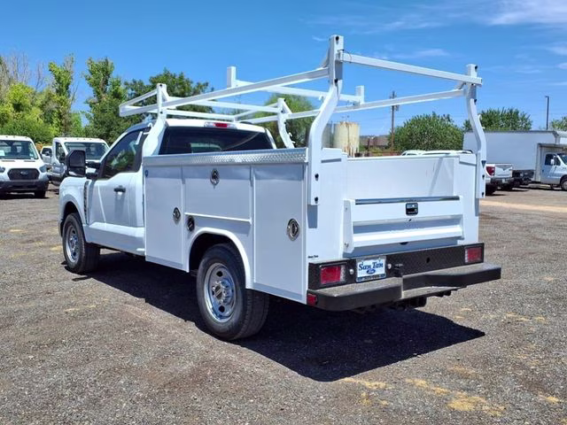 2025 Oxford White Ford Super Duty F-350 SRW XL RWD Truck