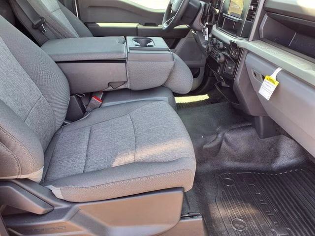2025 Oxford White Ford Super Duty F-350 SRW XL RWD Truck