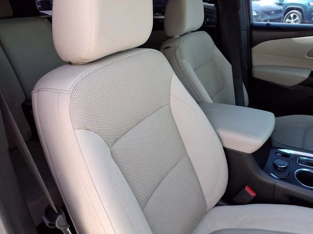 2023 Sterling Gray Metallic Chevrolet Traverse LS FWD SUV