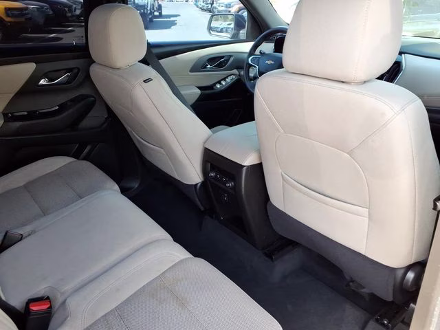 2023 Sterling Gray Metallic Chevrolet Traverse LS FWD SUV
