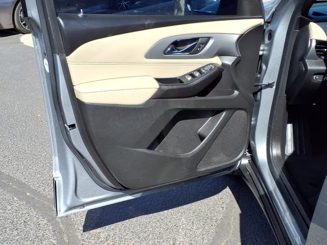2023 Sterling Gray Metallic Chevrolet Traverse LS FWD SUV