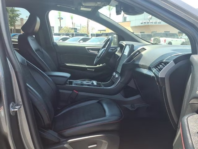 2023 Gray Metallic Ford Edge ST Line AWD SUV
