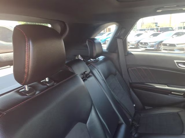 2023 Gray Metallic Ford Edge ST Line AWD SUV