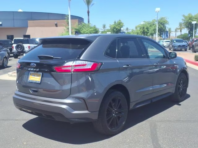 2023 Gray Metallic Ford Edge ST Line AWD SUV