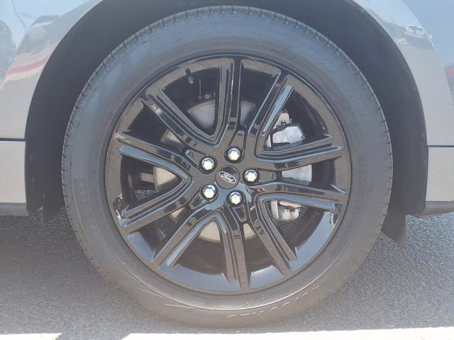 2023 Gray Metallic Ford Edge ST Line AWD SUV