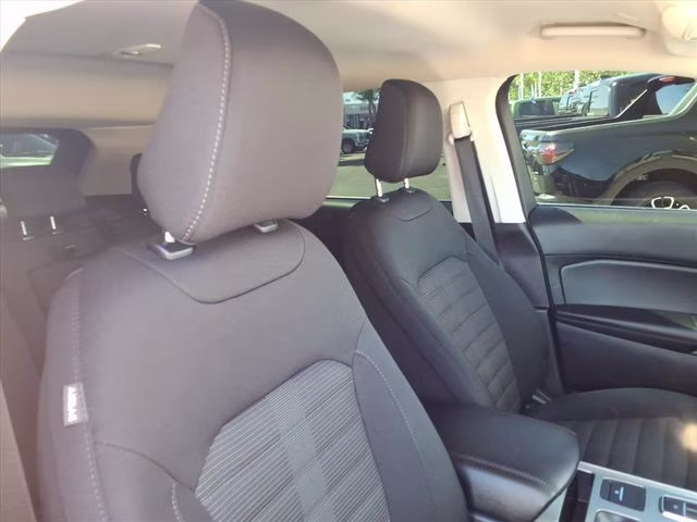2024 Gray Metallic Ford Edge SEL AWD SUV