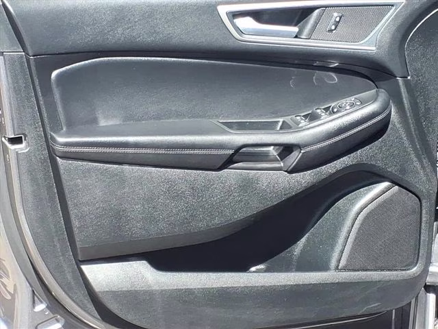2024 Gray Metallic Ford Edge SEL AWD SUV