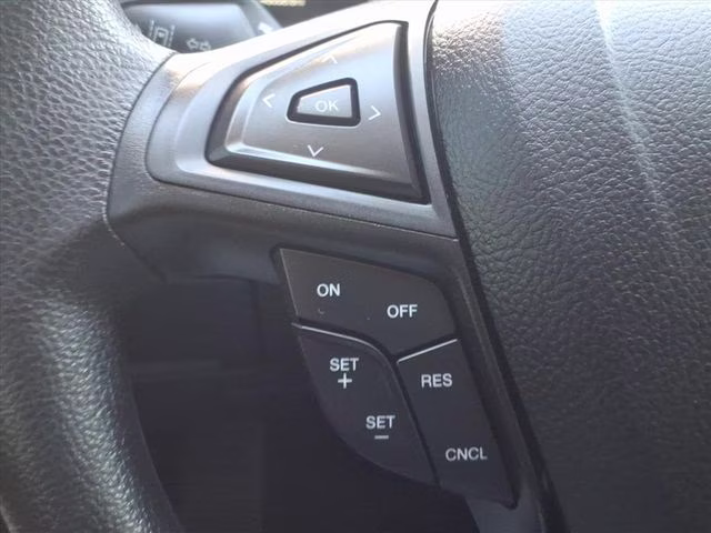 2024 Gray Metallic Ford Edge SEL AWD SUV