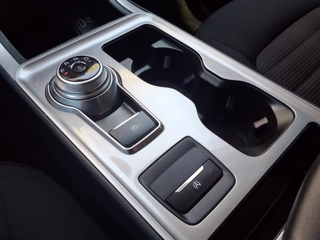 2024 Gray Metallic Ford Edge SEL AWD SUV