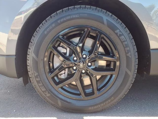 2024 Gray Metallic Ford Edge SEL AWD SUV