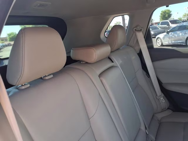 2021 Pearl White Tricoat Nissan Rogue SL FWD SUV