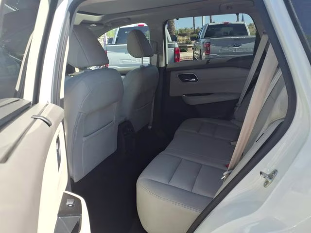 2021 Pearl White Tricoat Nissan Rogue SL FWD SUV