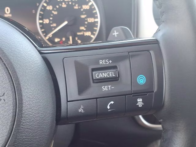 2021 Pearl White Tricoat Nissan Rogue SL FWD SUV