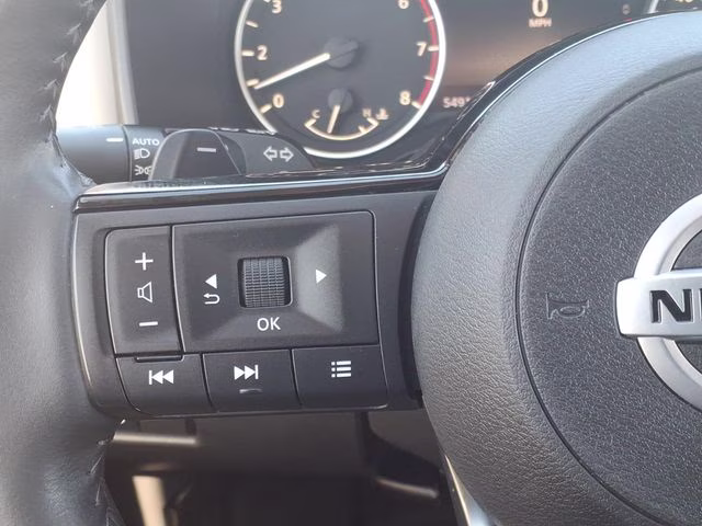 2021 Pearl White Tricoat Nissan Rogue SL FWD SUV