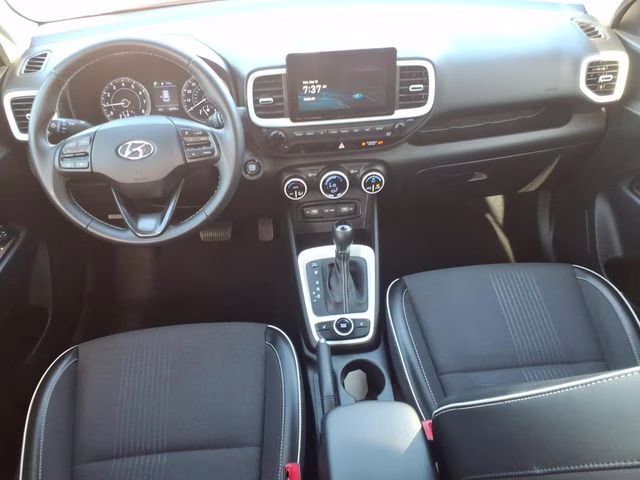 2022 Scarlet Red Pearl Hyundai Venue Limited FWD SUV