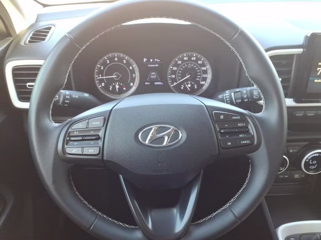 2022 Scarlet Red Pearl Hyundai Venue Limited FWD SUV