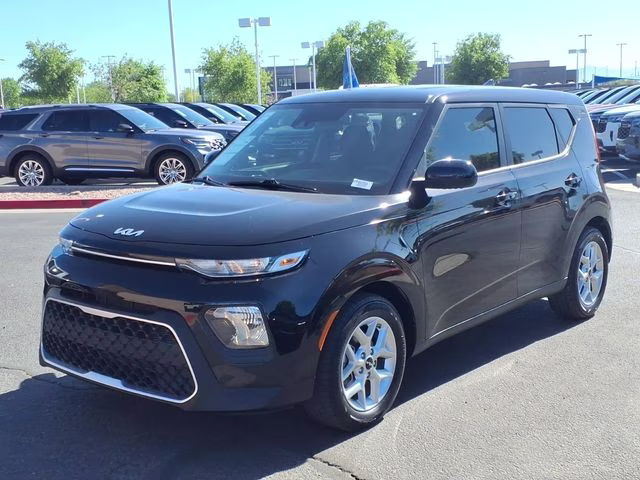 2022 Cherry Black Kia Soul LX FWD Hatchback