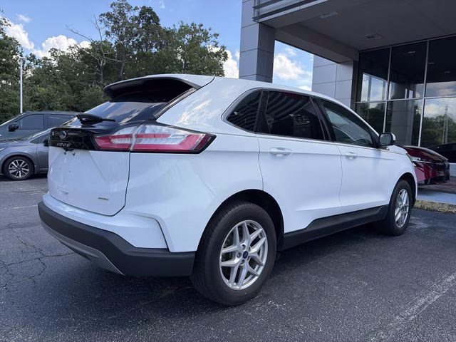 2022 Oxford White Ford Edge SEL AWD SUV