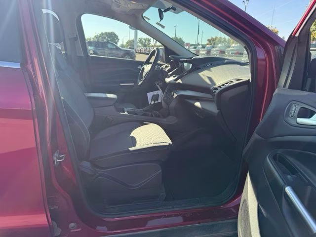 2017 Ruby Red Metallic Tinted Clearcoat Ford Escape SE 4X4 SUV