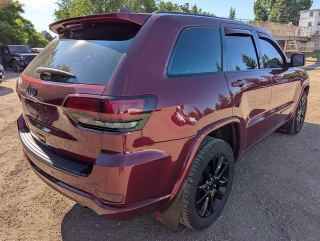 2021 Velvet Red Pearlcoat Jeep Grand Cherokee Laredo X 4X4 SUV