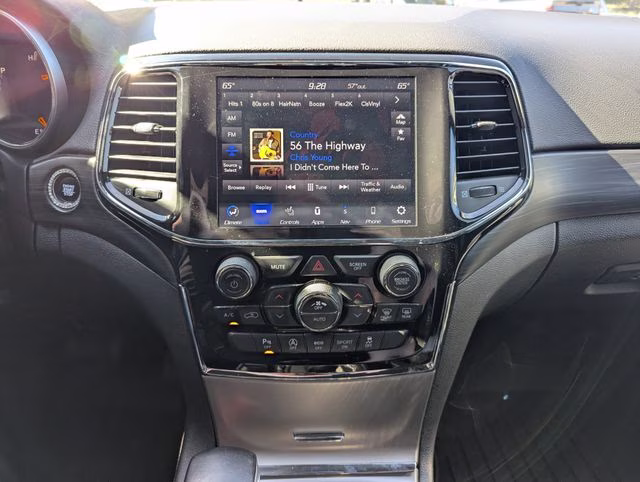 2021 Velvet Red Pearlcoat Jeep Grand Cherokee Laredo X 4X4 SUV