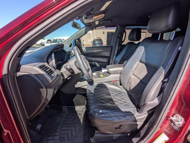 2021 Velvet Red Pearlcoat Jeep Grand Cherokee Laredo X 4X4 SUV