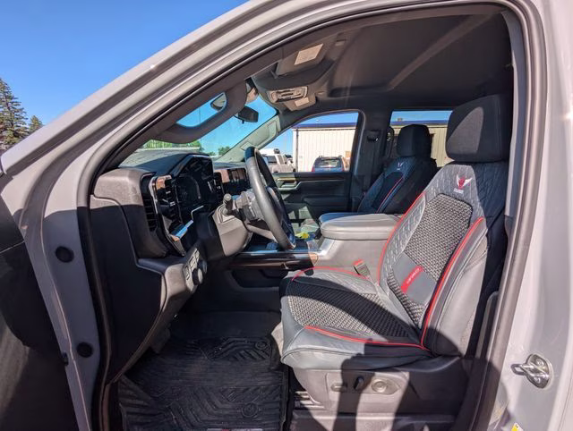 2024 Slate Gray Metallic Chevrolet Silverado 1500 LT Trail Boss 4X4 Truck