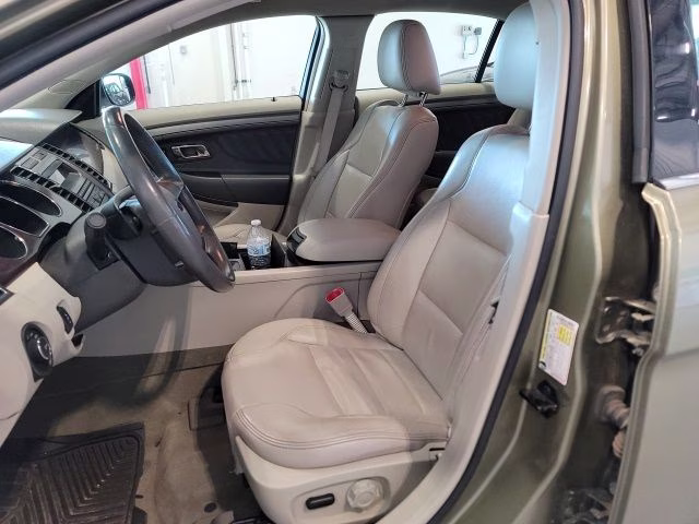 2012 Green Ford Taurus SEL AWD Sedan
