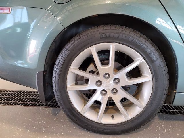2009 Green Chevrolet Malibu LTZ FWD Sedan