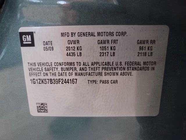 2009 Green Chevrolet Malibu LTZ FWD Sedan