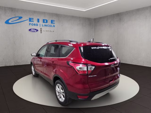 2017 Ruby Red Metallic Tinted Clearcoat Ford Escape SE 4X4 SUV