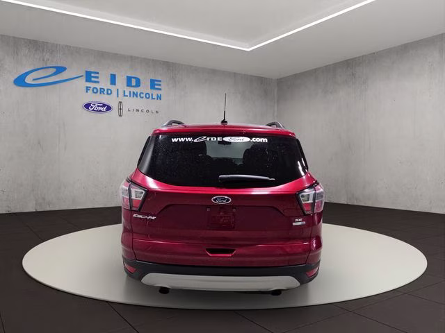 2017 Ruby Red Metallic Tinted Clearcoat Ford Escape SE 4X4 SUV