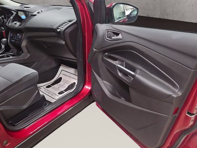 2017 Ruby Red Metallic Tinted Clearcoat Ford Escape SE 4X4 SUV