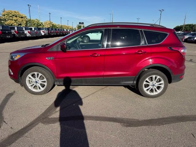 2017 Ruby Red Metallic Tinted Clearcoat Ford Escape SE 4X4 SUV