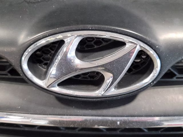 2008 Powder White Pearl (PIO) Hyundai Santa Fe SE AWD SUV