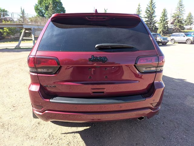 2021 Velvet Red Pearlcoat Jeep Grand Cherokee Laredo X 4X4 SUV