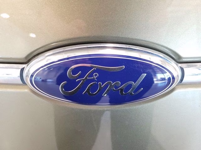 2012 Green Ford Taurus SEL AWD Sedan