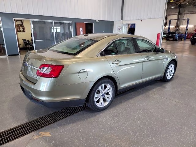 2012 Green Ford Taurus SEL AWD Sedan