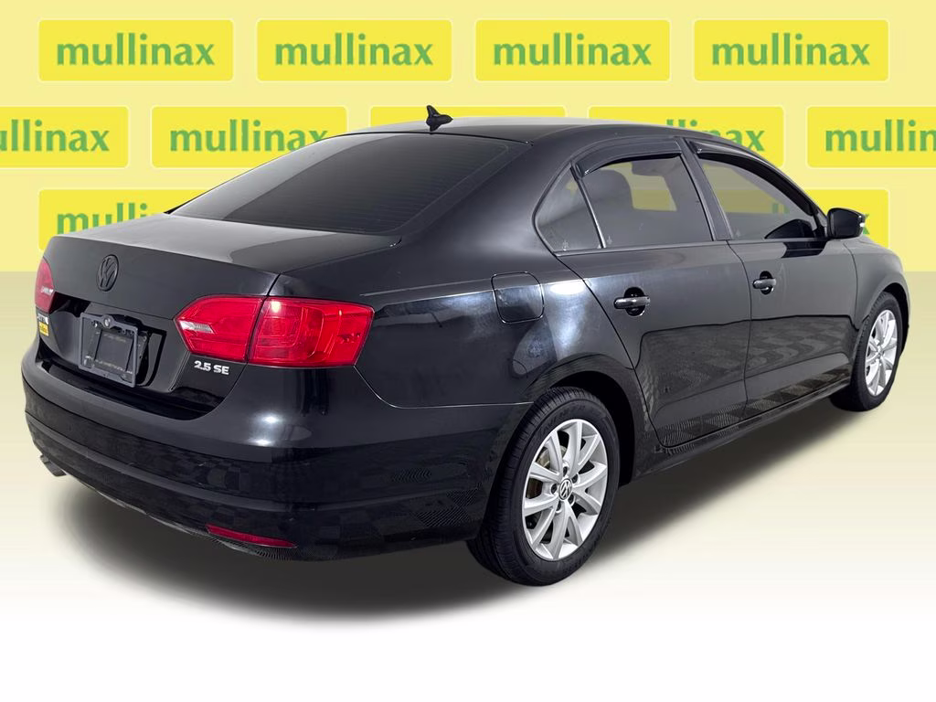 2012 Deep Black Metallic Volkswagen Jetta 2.5L SE FWD Sedan